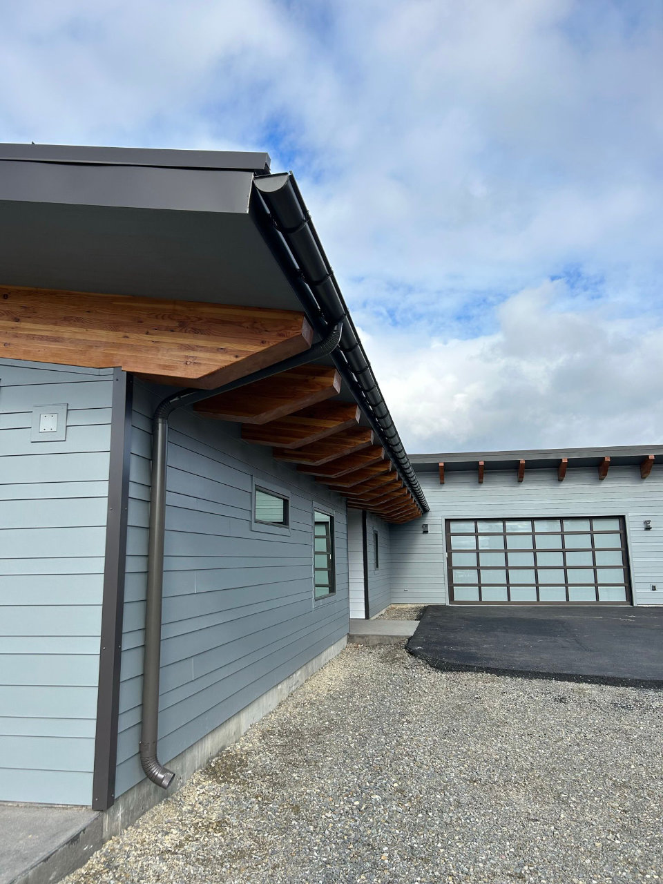 House with garage and new seamless gutters